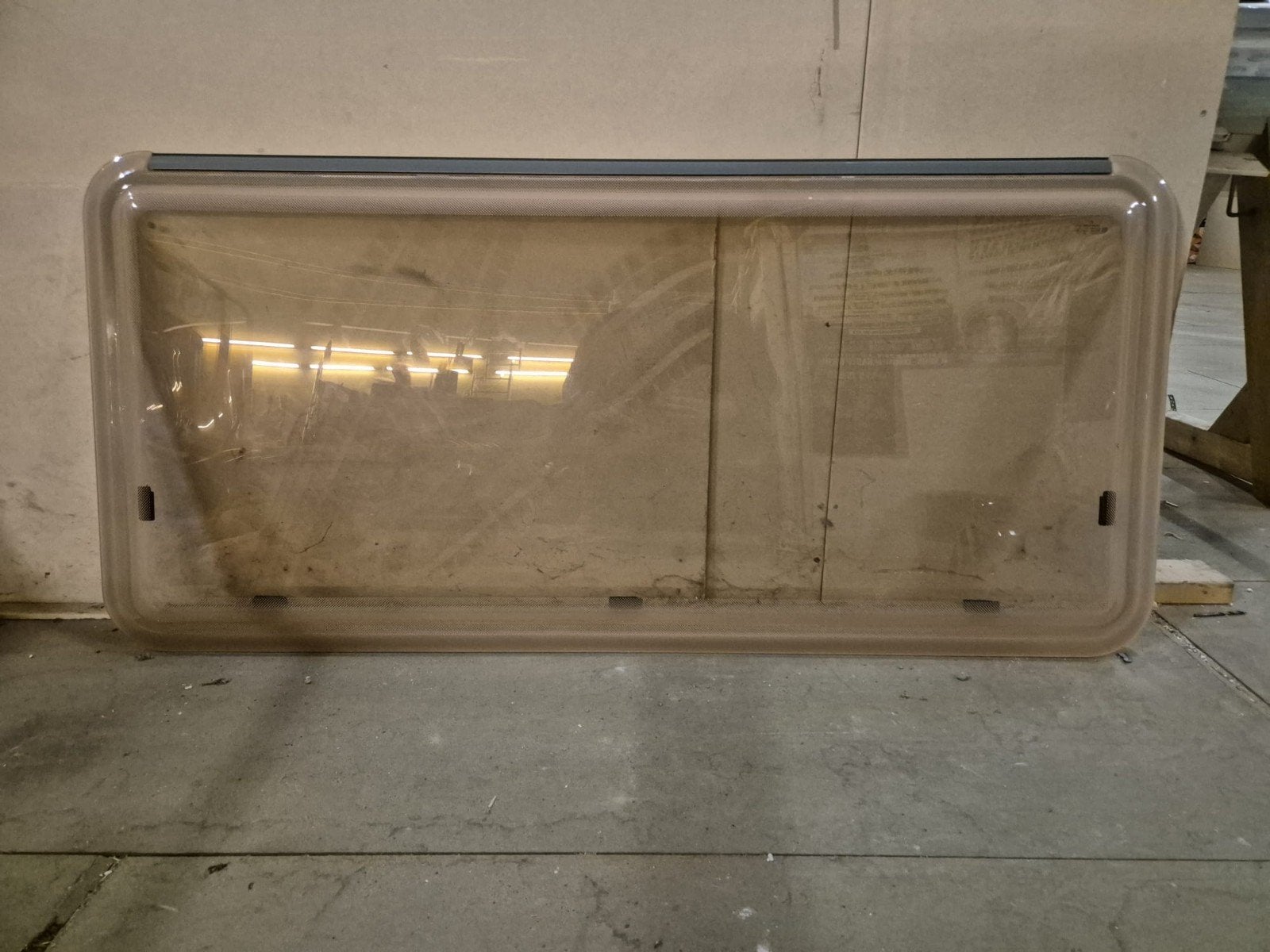 PolyPlastic raam Knaus 500/550 FSK Amber 141x66 cm netjes, Ophalen, Zo goed als nieuw