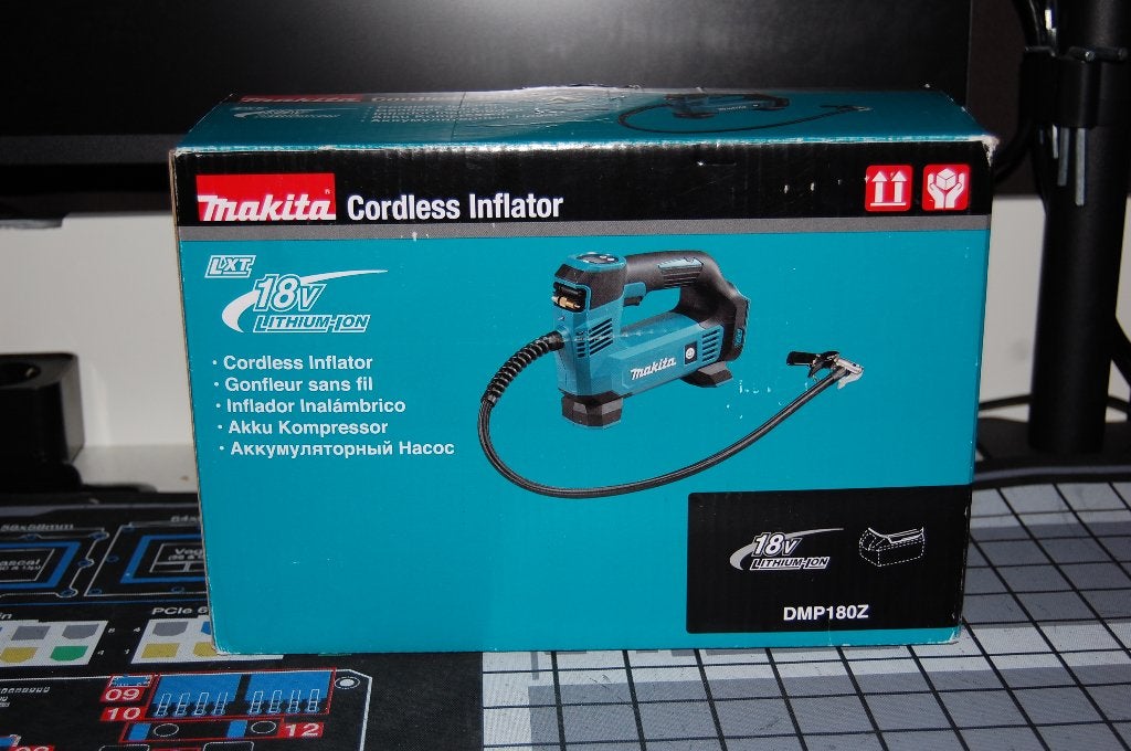 Makita DMP180Z draagbare luchtcompressor met veel extra's, Ophalen of Verzenden, Zo goed als nieuw
