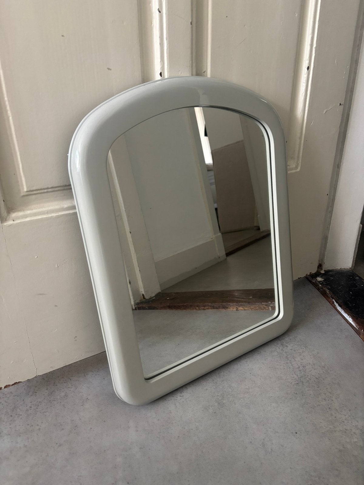 Leuke vintage spiegel 40 x 50 cm, Huis en Inrichting, Ophalen, Minder dan 50 cm, Rond, Zo goed als nieuw