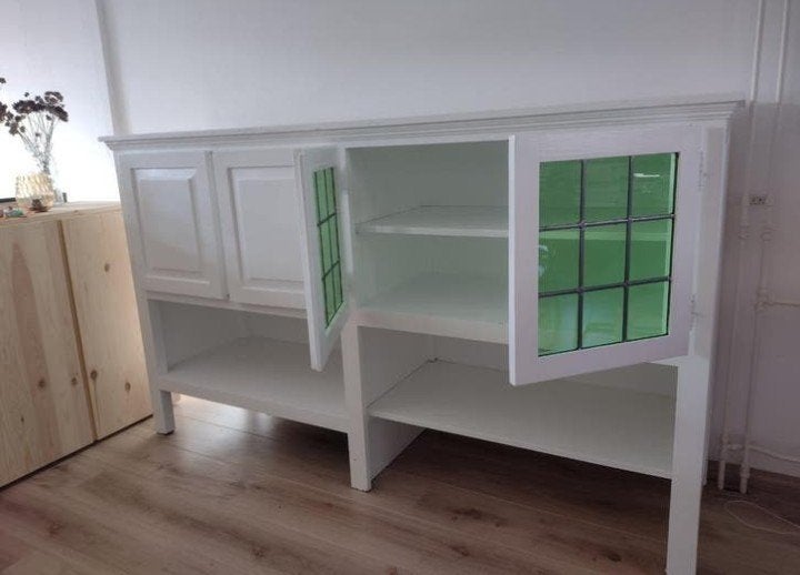 Wit dressoir met groene glas-in-lood deuren, Ophalen, Gebruikt, Glas, Met deur(en)