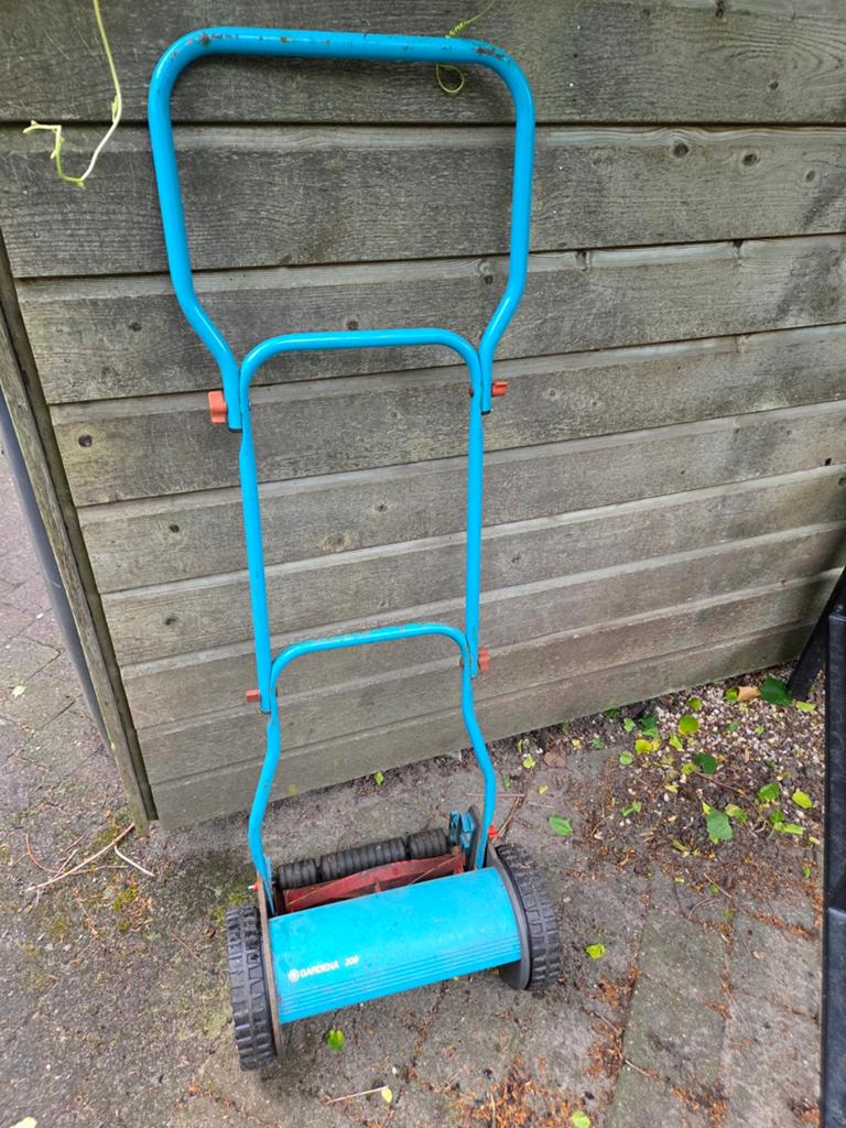 Gardena handgrasmaaier - klein onderhoud nodig, Tuin en Terras, Grasmaaiers, Ophalen, Gebruikt, Handgrasmaaier, 30 t/m 39 cm