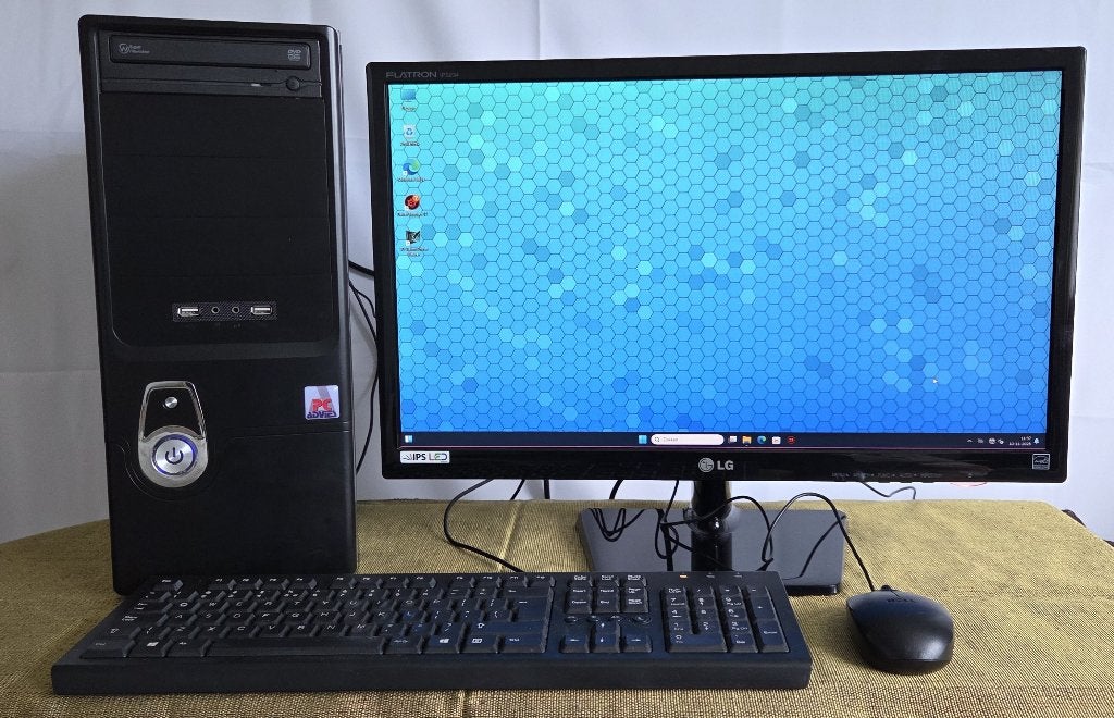 Nette Snelle AMD PC Win11 incl 24 Inch Beeldscherm Compleet, Computers en Software, Desktop Pc's, Met monitor, MSI, 8 GB, Refurbished