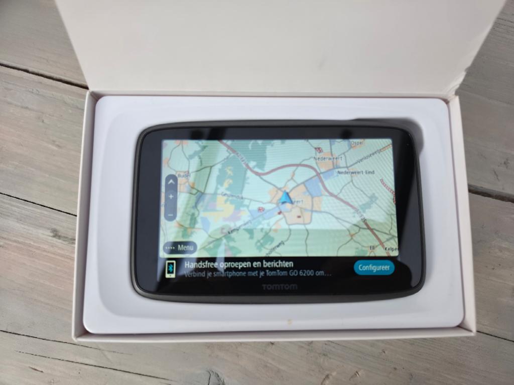 TomTom GO 6200 met Wi-Fi navigatiesysteem, Ophalen of Verzenden, Zo goed als nieuw