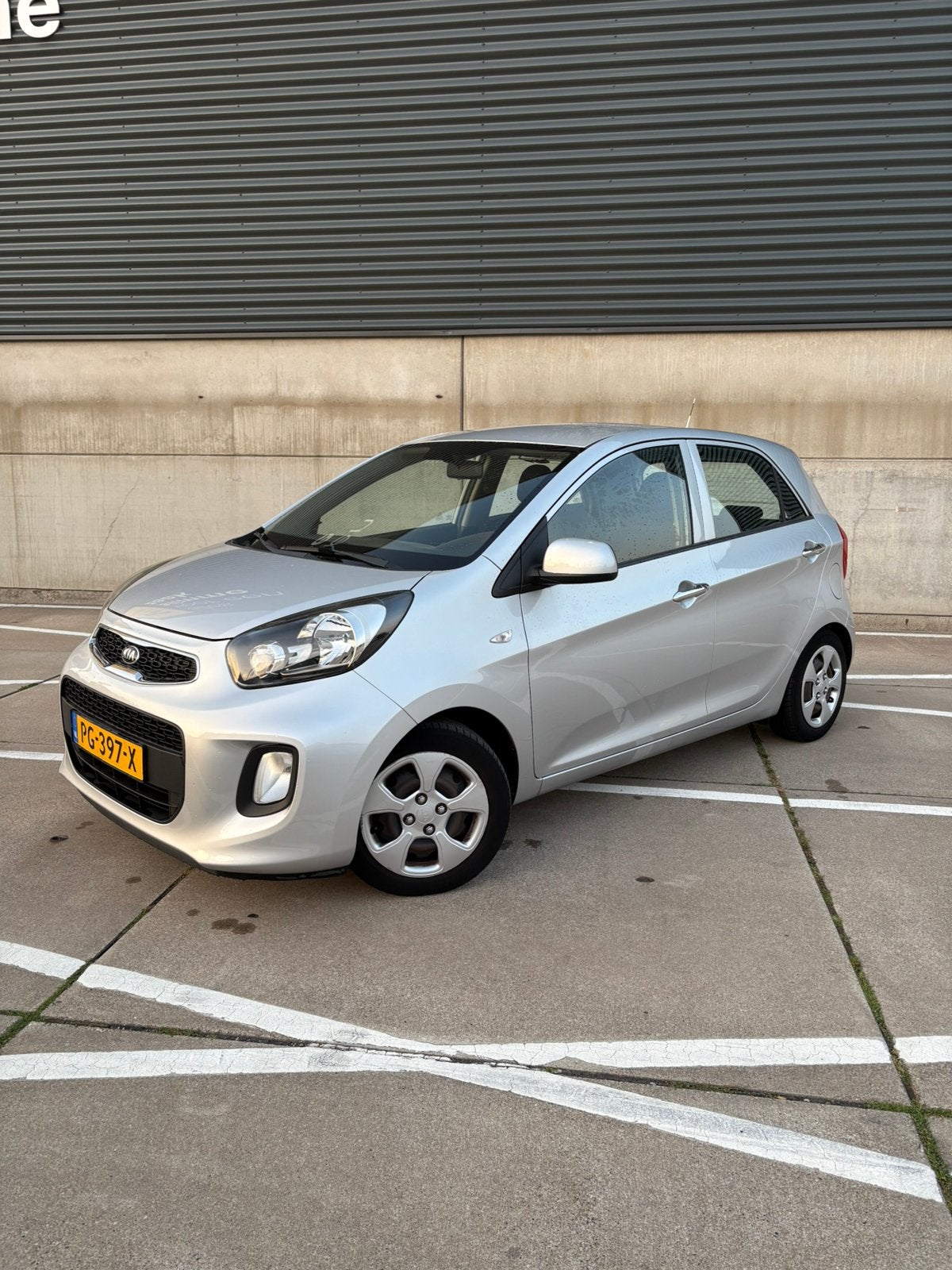 Kia Picanto 1.0 CVVT 5-DRS | AIRCO | Bluetooth | APK 04-2027, Stof, Handgeschakeld, USB, Particulier
