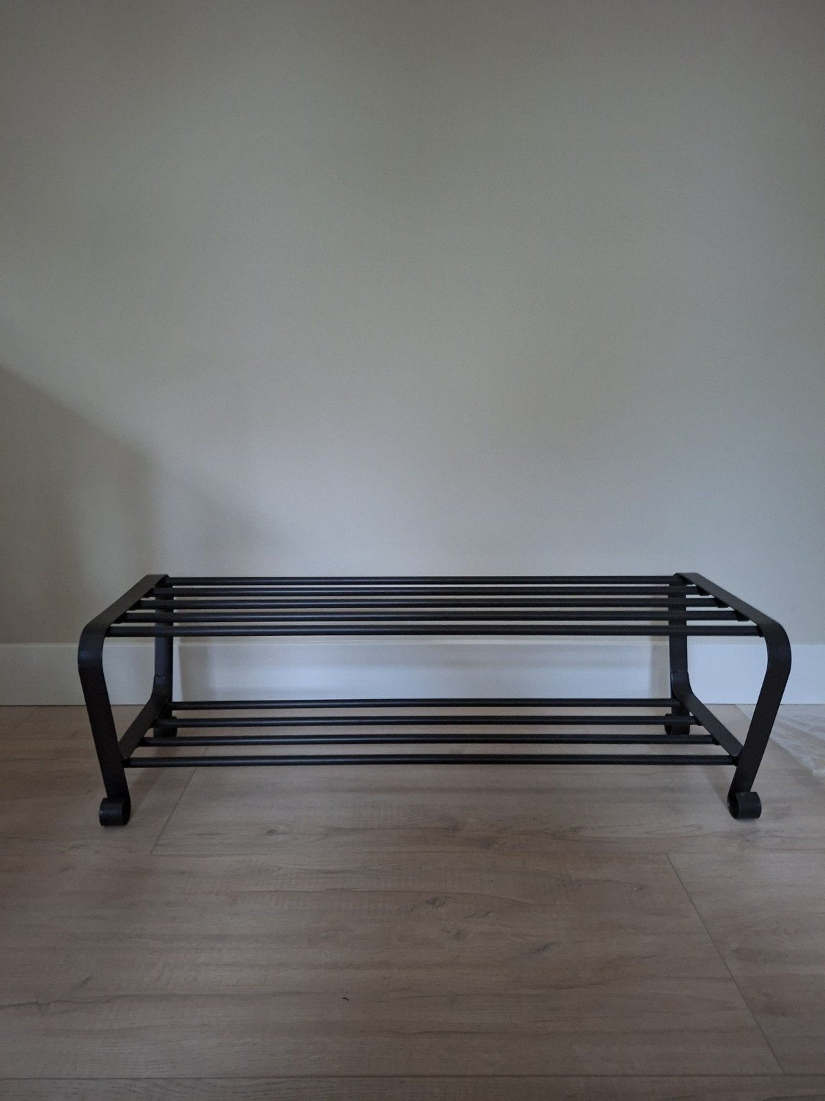 Zwart metalen schoenenrek - 2 lagen, Ophalen, Gebruikt