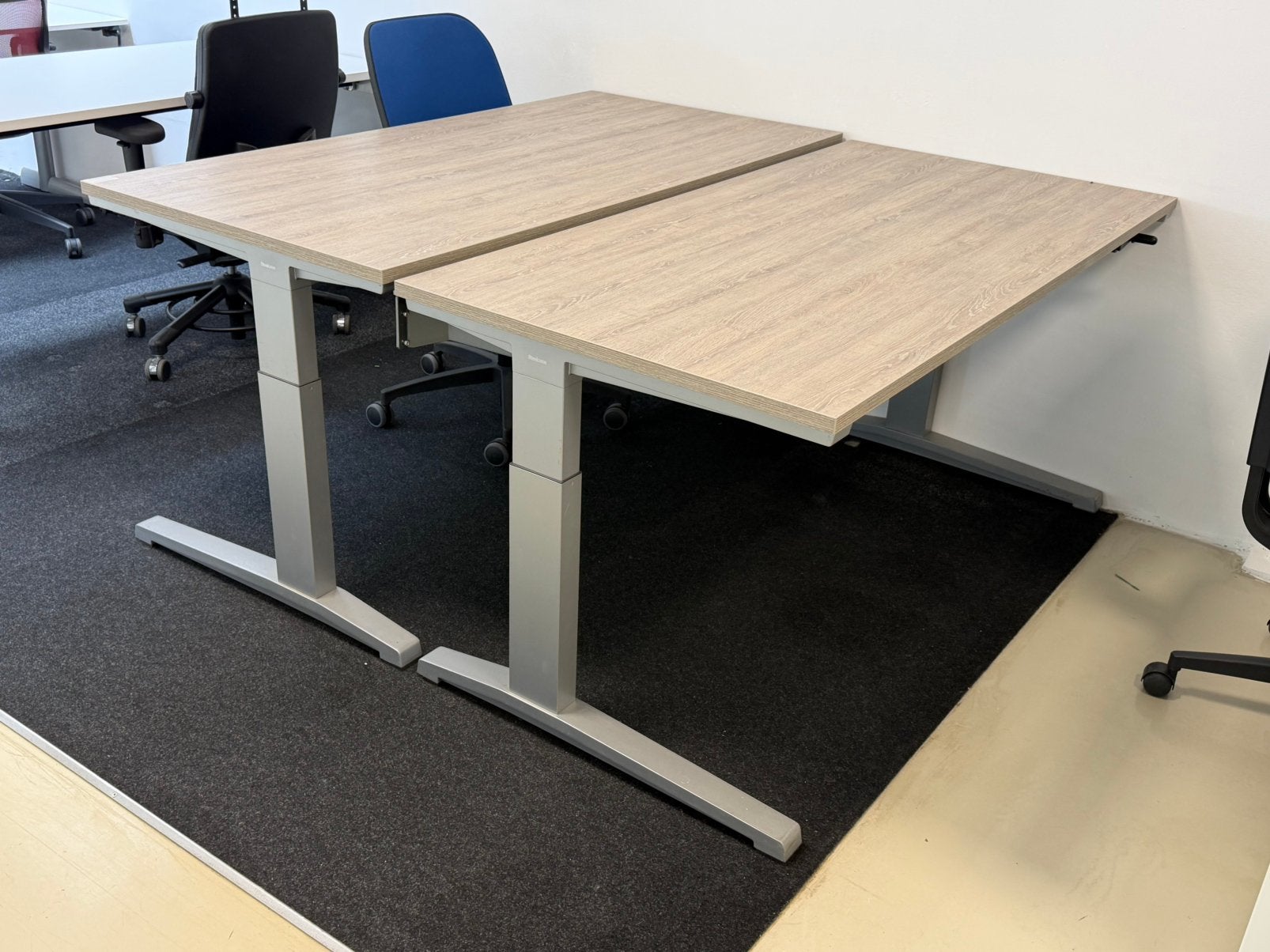 Set van 2 Steelcase slinger bureau 160x80cm (nieuw blad), Ophalen of Verzenden, Zo goed als nieuw