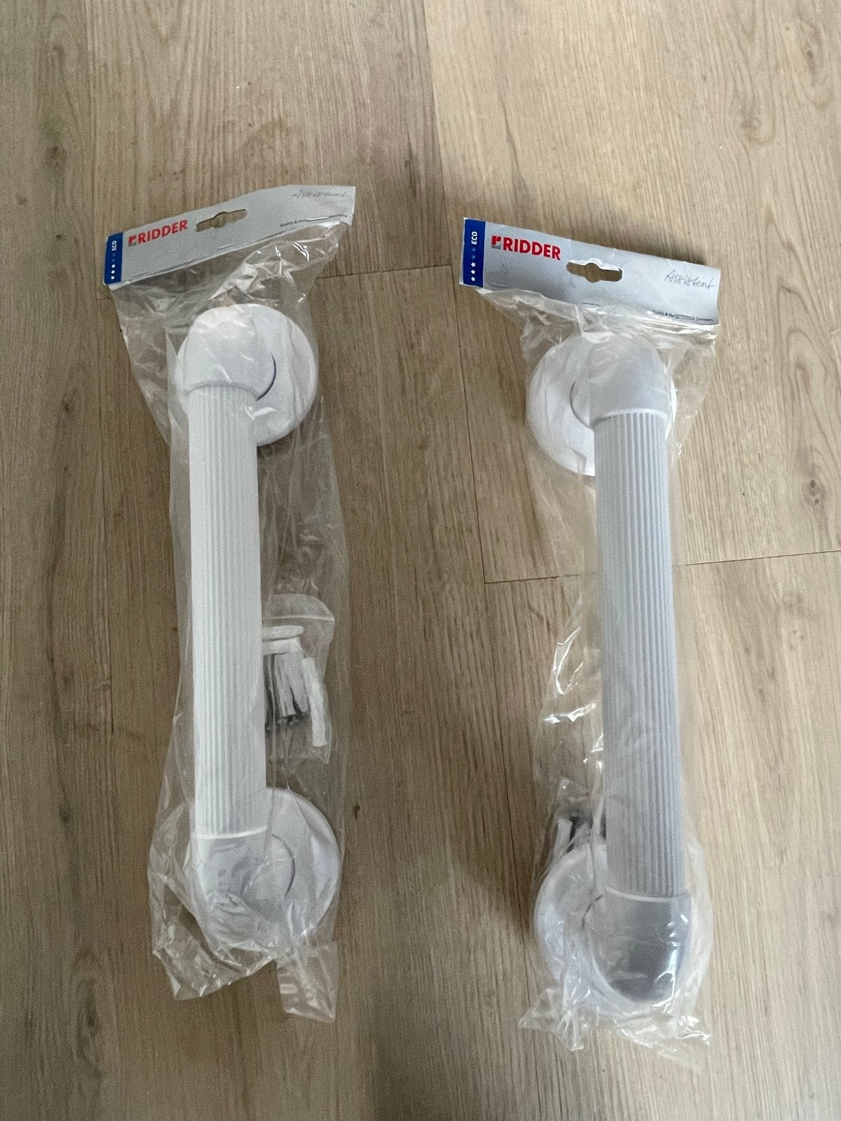 2 Nieuwe wandgrepen / wandbeugels voor badkamer/toilet, Ophalen, Nieuw, Wit, Overige typen