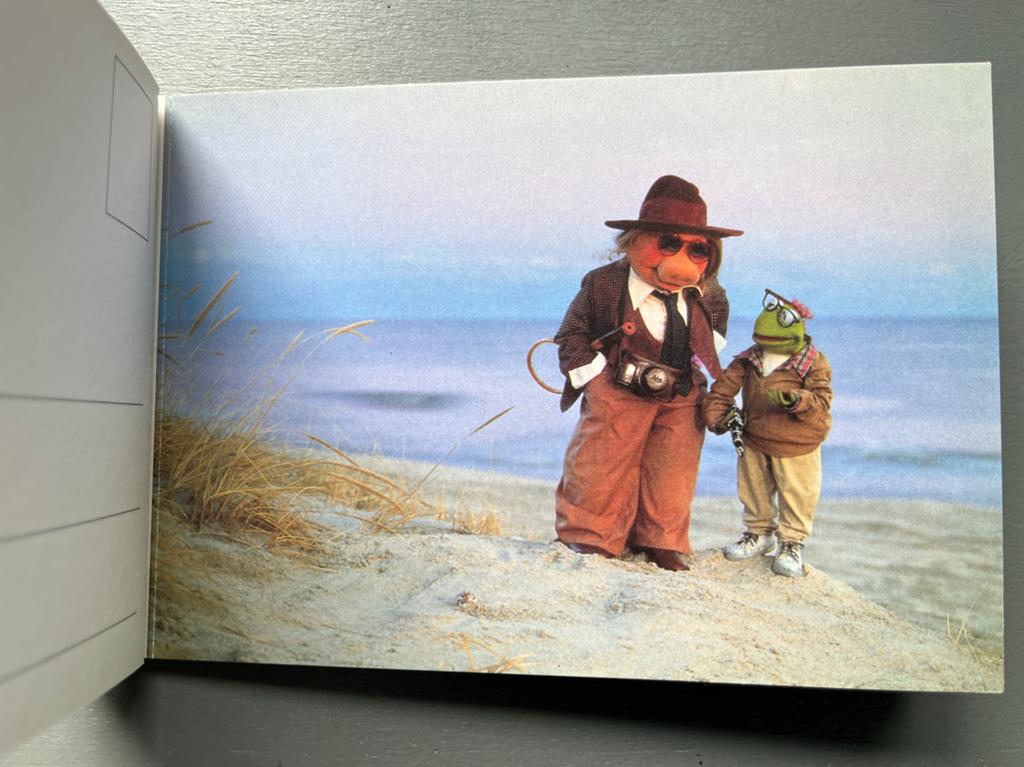 Vintage Ansichtkaart The Muppets - Piggy Hall en Woody Frog, Ophalen of Verzenden