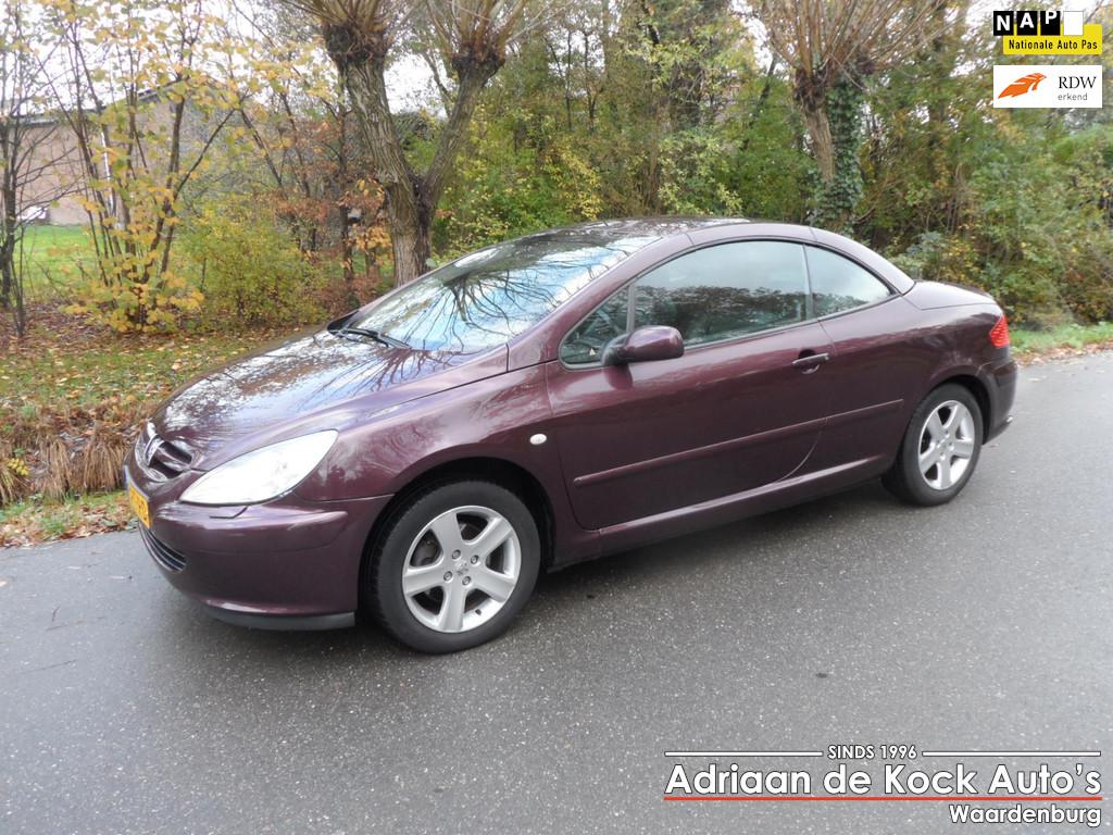 Peugeot 307 CC 2.0-16V Automaat, Auto's, Gebruikt, Zwart, Cabriolet, 4 stoelen