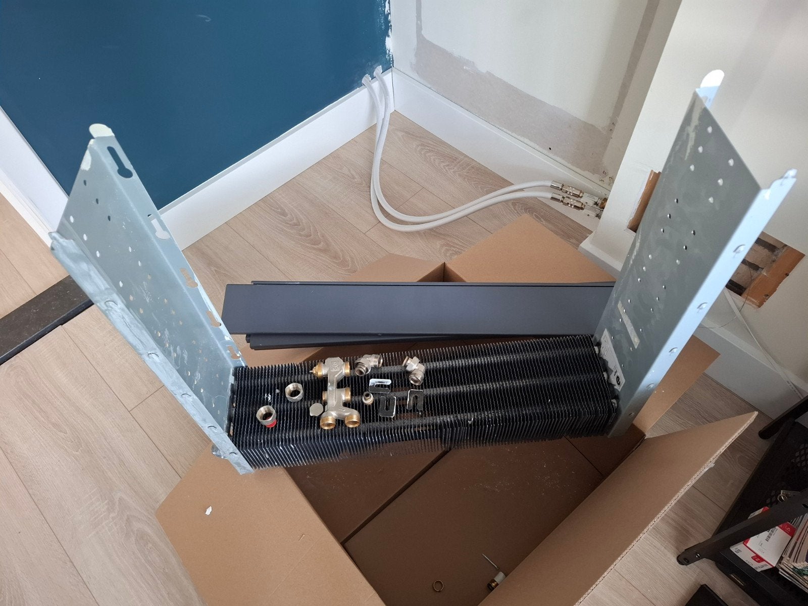 Jaga inbouw radiator met thermostaatknop, Doe-het-zelf en Verbouw, Verwarming en Radiatoren, Ophalen, 30 tot 80 cm, Gebruikt, Hoog rendement (Hr)