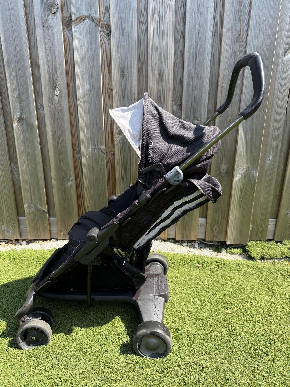 Nuna Pepp Luxx buggy - Zwart, Kinderen en Baby's, Buggy's, Ophalen, Gebruikt, Overige merken, Verstelbare rugleuning