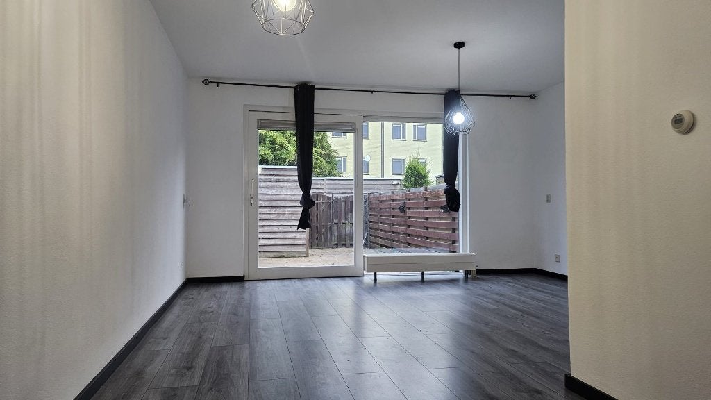 Woning verhuur, Direct bij eigenaar, Almere, Tussenwoning, 92 m²