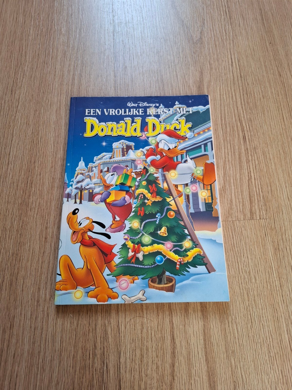 Donald Duck Kerst en Sneeuw Special, Boeken, Meerdere stripboeken, Ophalen of Verzenden, Gelezen
