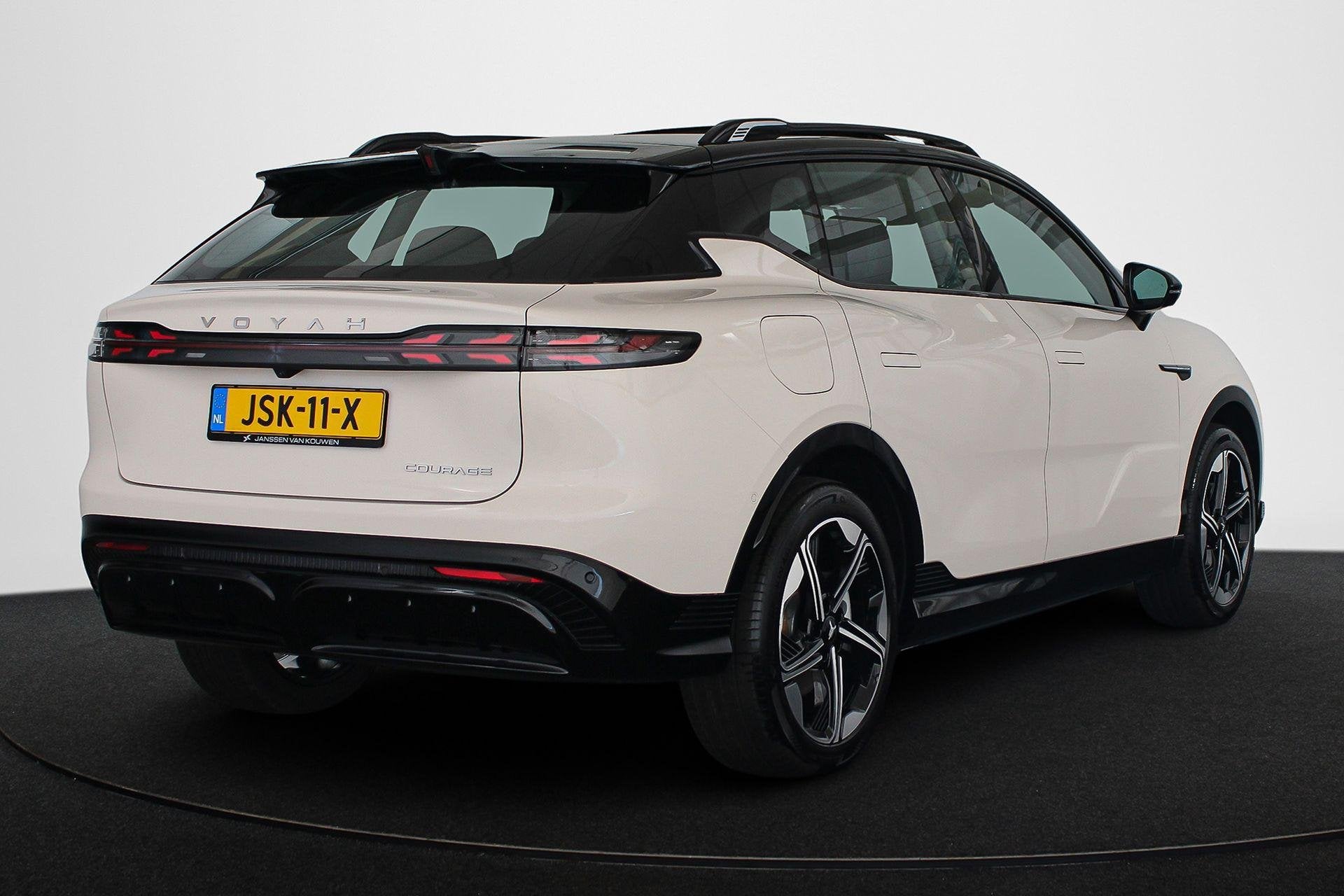 VOYAH Courage Business Edition 80 kWh, Auto's, Voyah, Automaat, Achterwielaandrijving, Zwart, 80 kWh