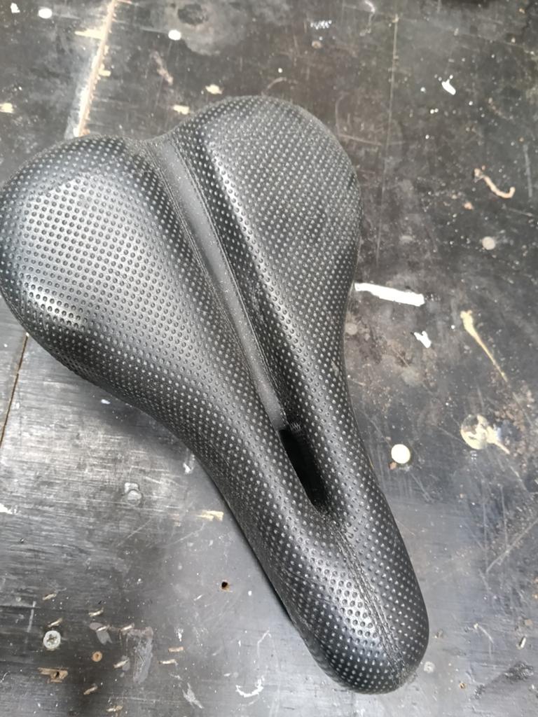 Fiets zadel zonder zadelpin, Fietsen en Brommers, Fietsonderdelen, Ophalen, Zadel