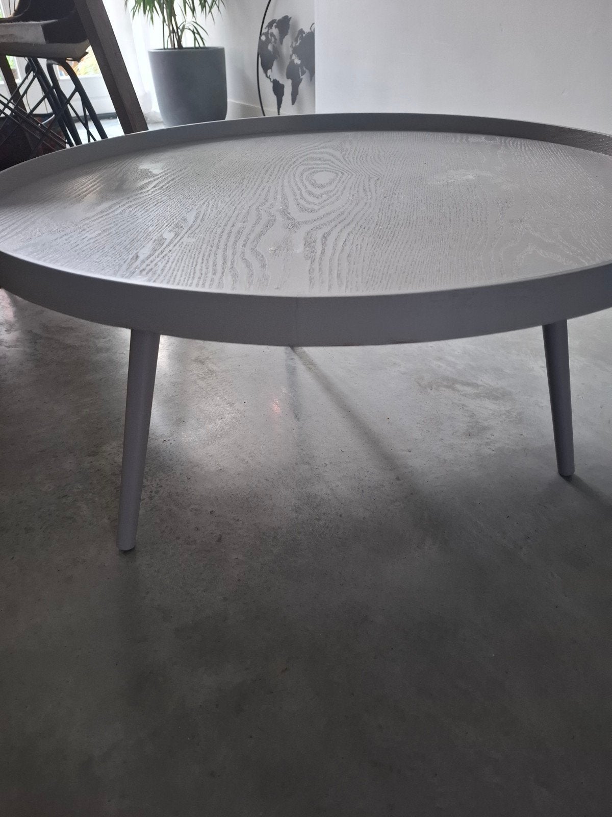 WOOOD zand grijs kleurige ronde salon/ bijzet tafel, Ophalen, Gebruikt, 50 tot 100 cm, Rond