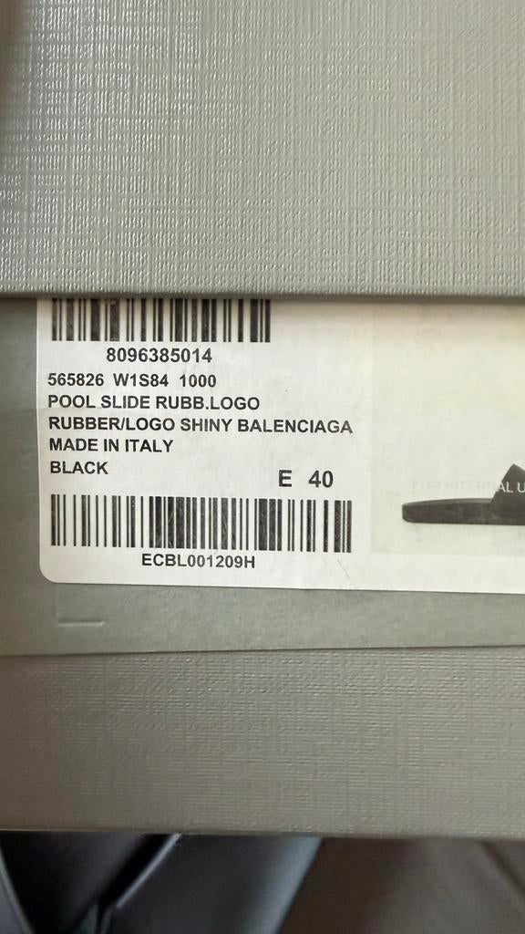 Balenciaga Pool Slide Slippers - Maat 40 - Lichte Beschadigi, Ophalen of Verzenden, Gedragen, Zwart, Slippers
