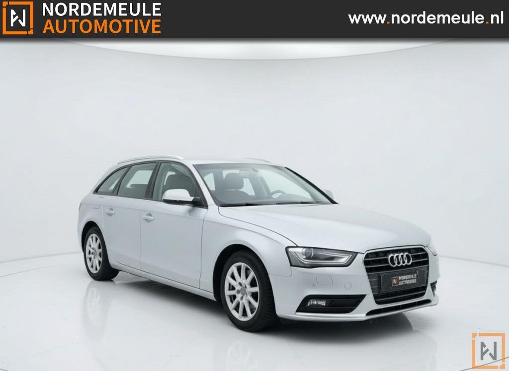 Audi A4 2.0 TDI, AUT, Cruise, Xenon, Trekhaak, Auto's, Audi, Euro 5, Gebruikt, Navigatiesysteem, A4