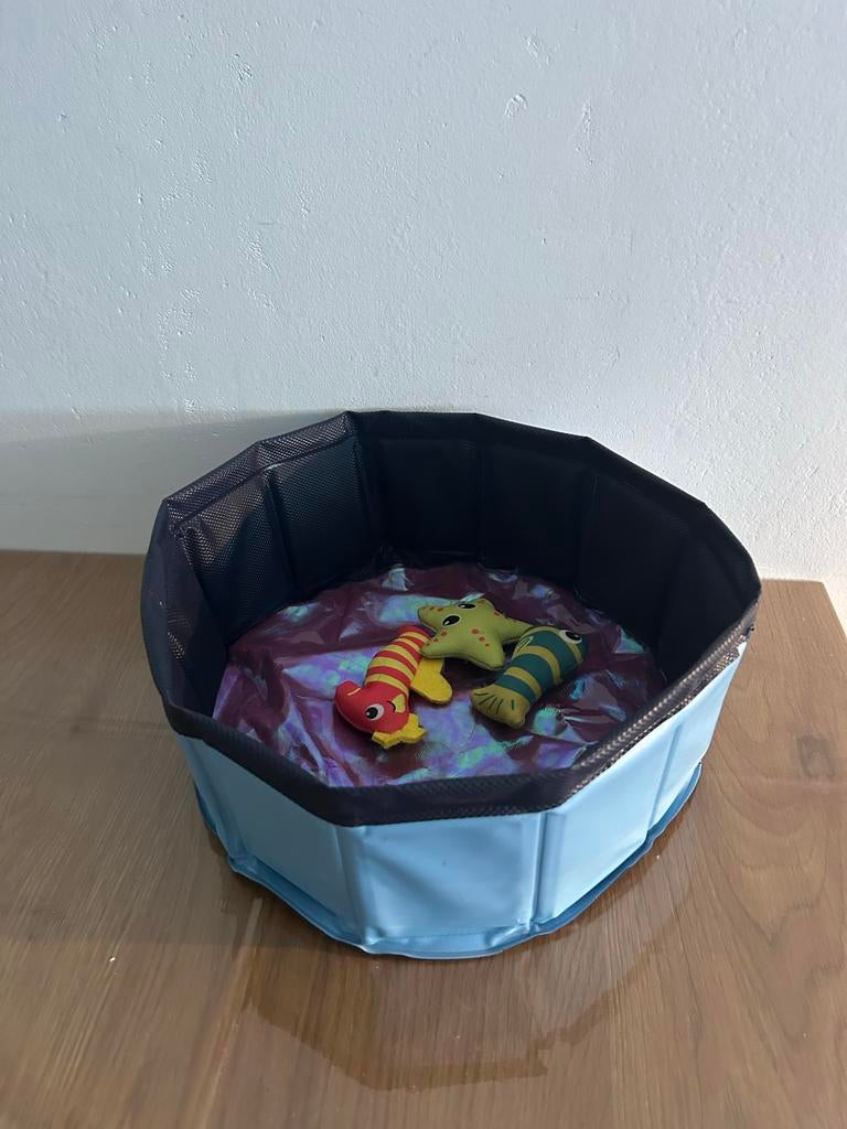 Katten speelgoed zwembadje met speeltjes, Dieren en Toebehoren, Ophalen of Verzenden, Gebruikt