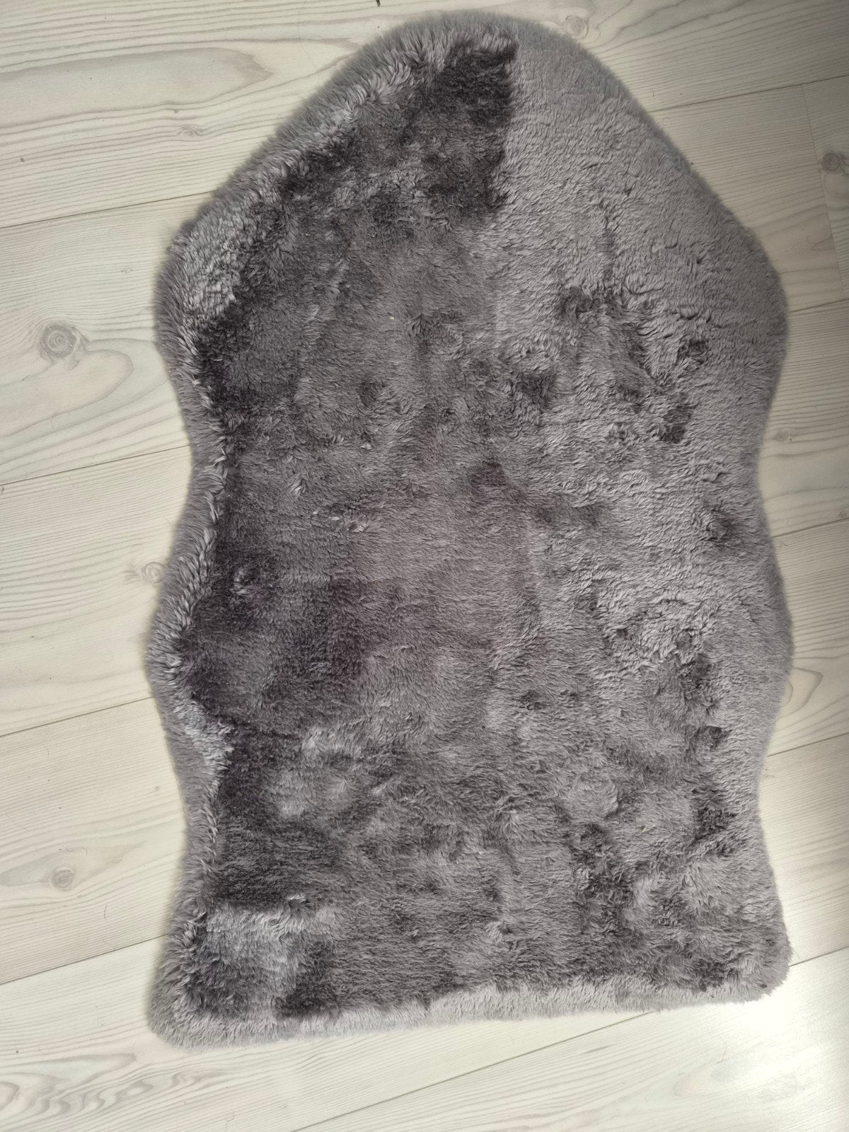 Zacht grijs schapenvacht vloerkleed, Ophalen, Minder dan 50 cm, Gebruikt, 50 tot 100 cm