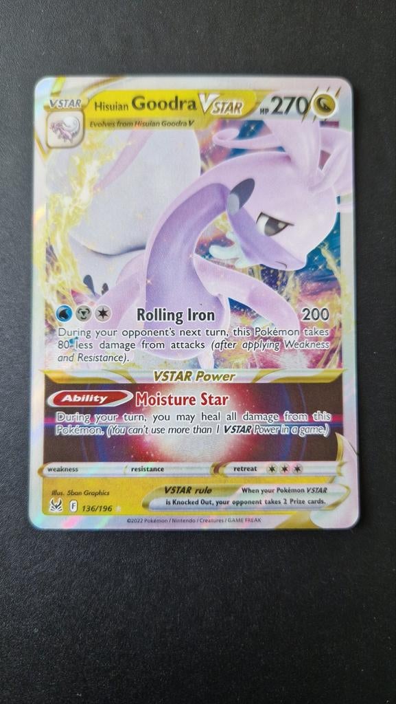 Hisuian Goodra Vstar 136/196 Lost Origin Pokemon, Ophalen of Verzenden, Zo goed als nieuw, Losse kaart