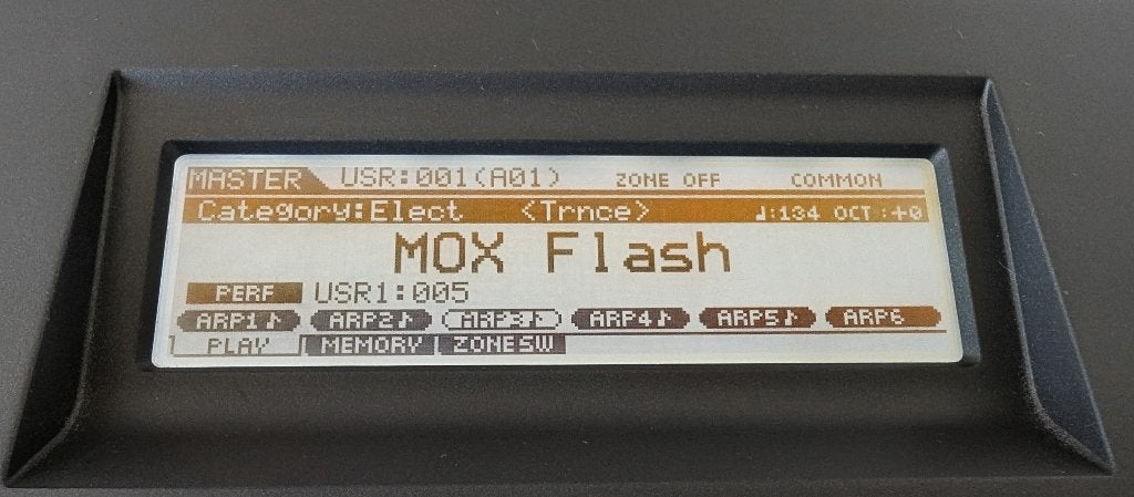 Yamaha MOXF6 in new condition + Stand, Ophalen of Verzenden, Zo goed als nieuw, 61 toetsen, Yamaha