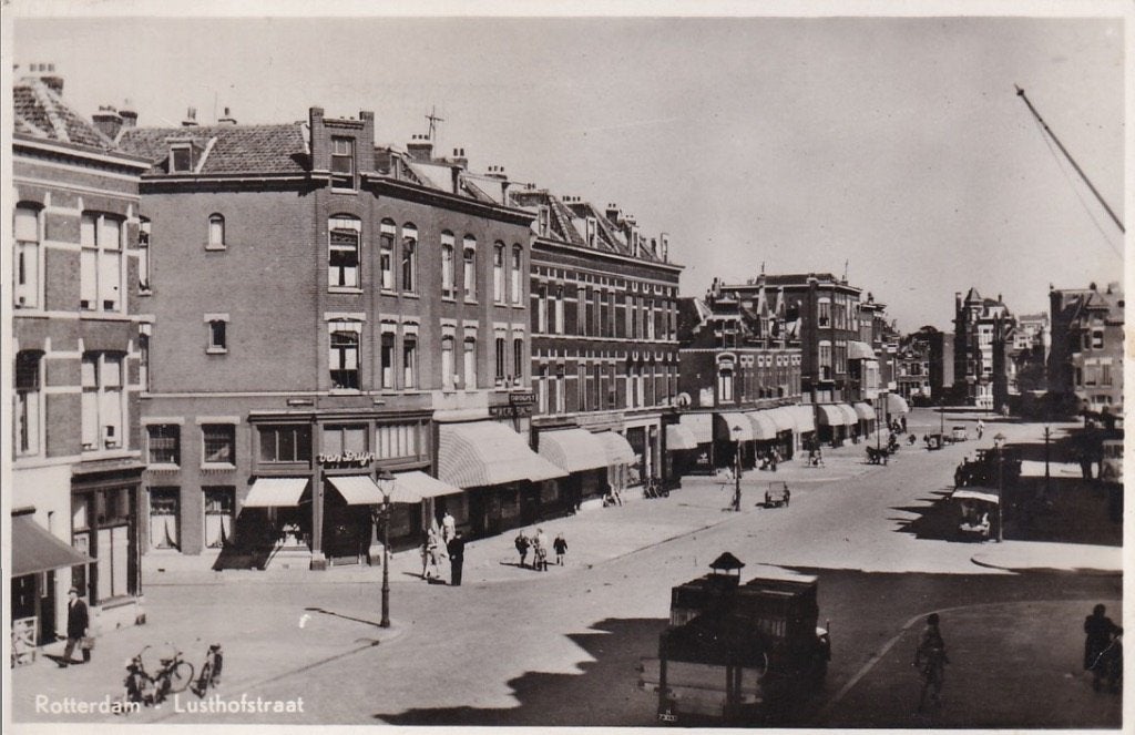728T Rotterdam Kralingen Lusthofstraat winkels, lees a.u.b., Ophalen of Verzenden, 1940 tot 1960, Gelopen, Zuid-Holland