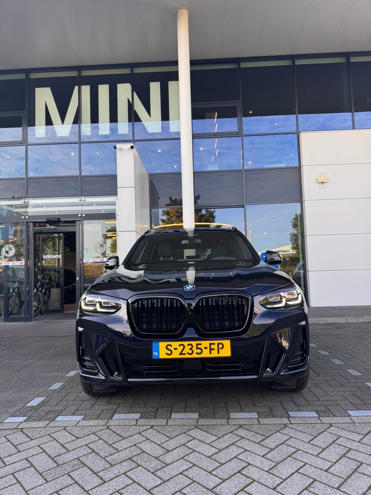 BMW iX3 M Sport | 2022 | SOH 100% |Panorama dak | Trekhaak, Auto's, Automaat, Dealer onderhouden, Achterwielaandrijving, 110 €/maand