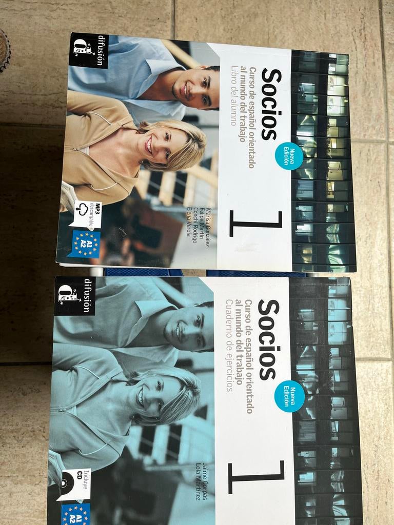 2 studieboeken Spaans Socios 1, Boeken, Studieboeken en Cursussen, Ophalen of Verzenden, Gamma, Gelezen, HBO