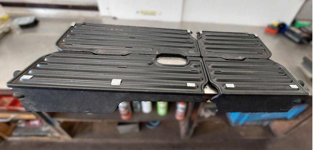 Dodge Ram Quad Cab vlakke vloer panelen 2002-2018, Gebruikt, PO Box 21-8004 | Auburn Hills, MI 48321-8004, Amerikaanse onderdelen