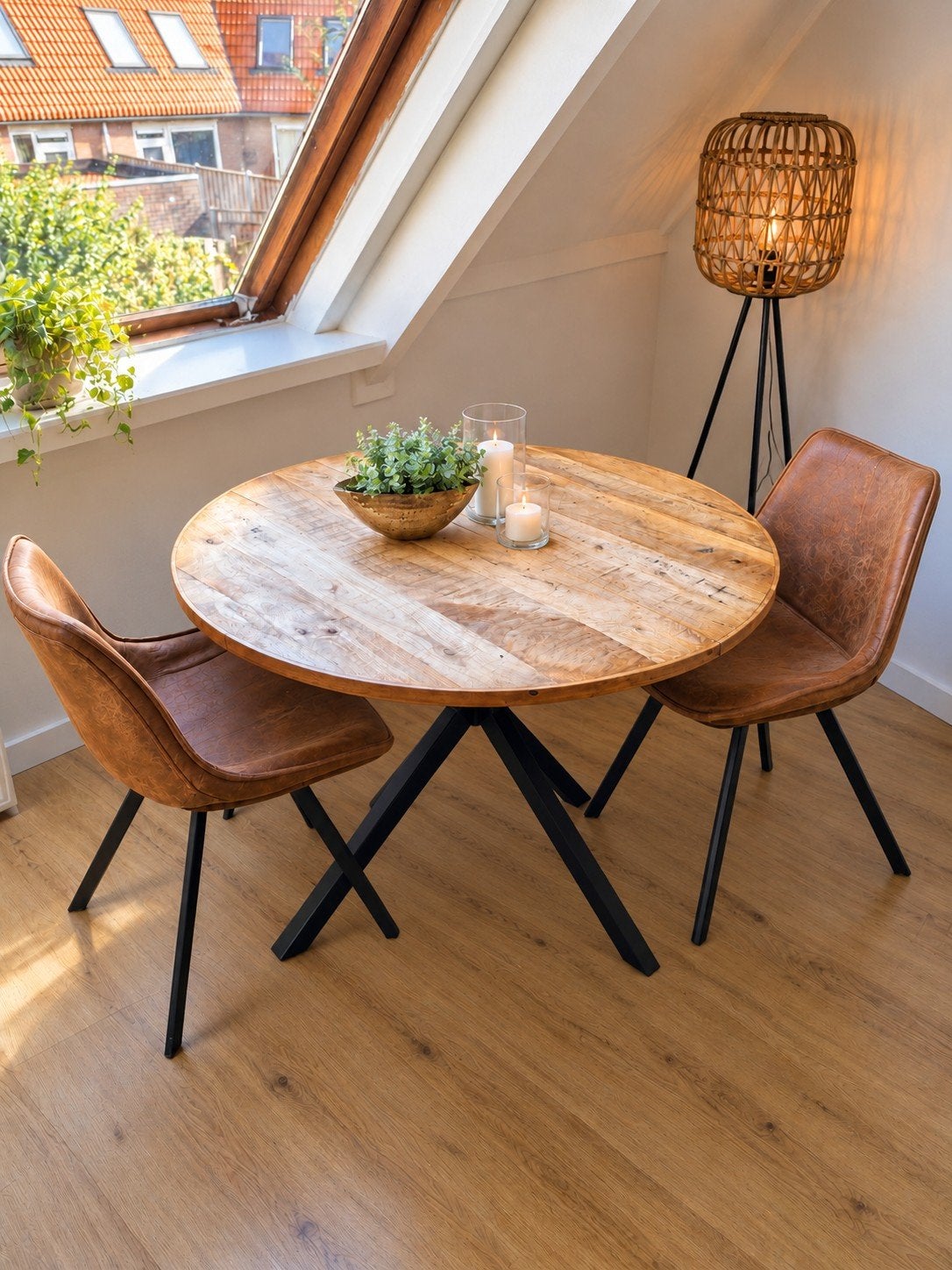 2 prachtige WOOOD Swen eetkamerstoelen in cognac kleur, Ophalen of Verzenden, Rechthoekig, 50 tot 100 cm