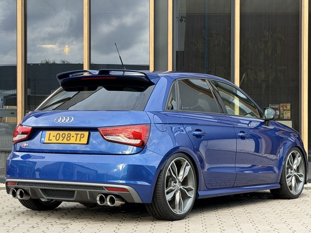 Audi A1 Sportback 2.0 TFSI S1 Quattro 340pk eventuri inlaat, 4 cilinders, 1984 cc, 14 km/l, Bedrijf