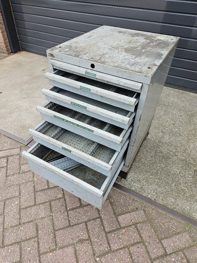 Lista ladenkast verrijdbaar, Ophalen, Gebruikt