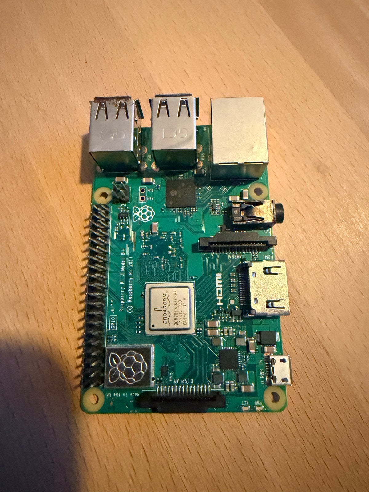 Raspberry Pi 3 B+ Single Board Computer, Computers en Software, Ophalen of Verzenden, Zo goed als nieuw, Minder dan 4 GB, Minder dan 2 Ghz