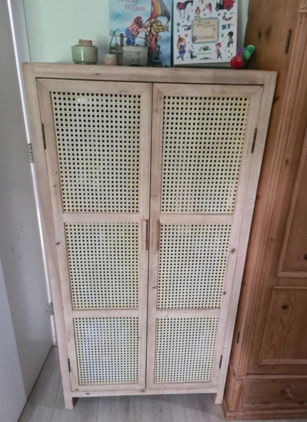 Nette rotan/ webbing linnenkast., Kinderen en Baby's, Ophalen of Verzenden, Zo goed als nieuw