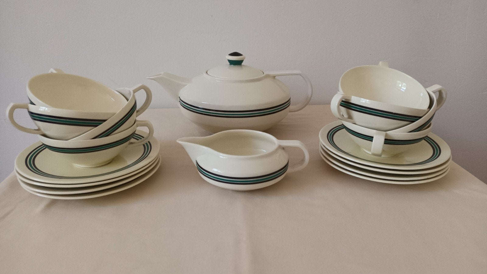 Petrus Regout, Antiek en Kunst, Antiek | Servies compleet, Ophalen of Verzenden