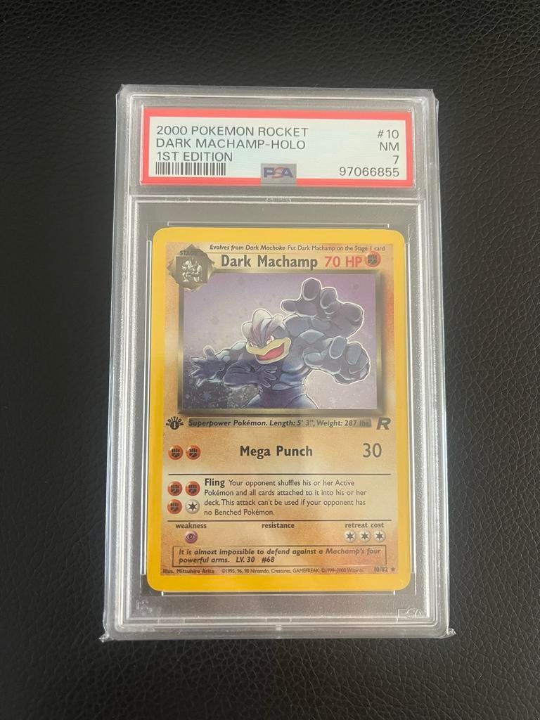 PSA 7 Dark Machamp 1st Edition Holo - Kolkje onder arm, Ophalen, Nieuw, Losse kaart, Foil