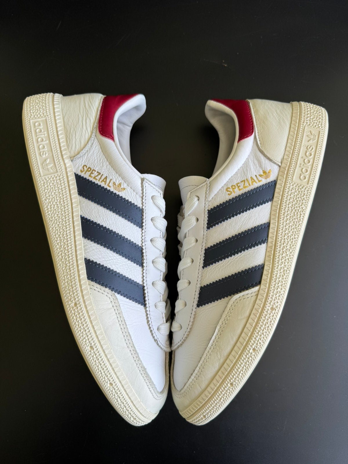Adidas Spezial, maat 40 2/3, Ophalen of Verzenden, Zo goed als nieuw, Wit, Sneakers of Gympen