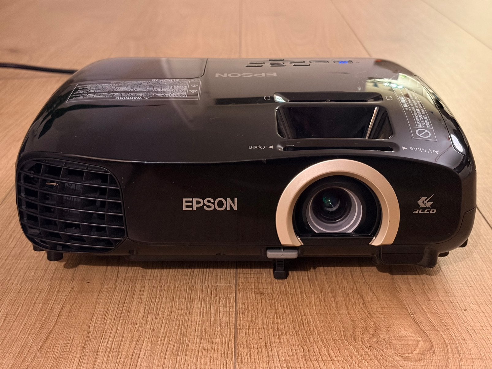 Epson EH-TW5200 – FullHD 3LCD HomeCinema beamer /weinig uren, Epson, Ophalen of Verzenden, Zo goed als nieuw, LCD