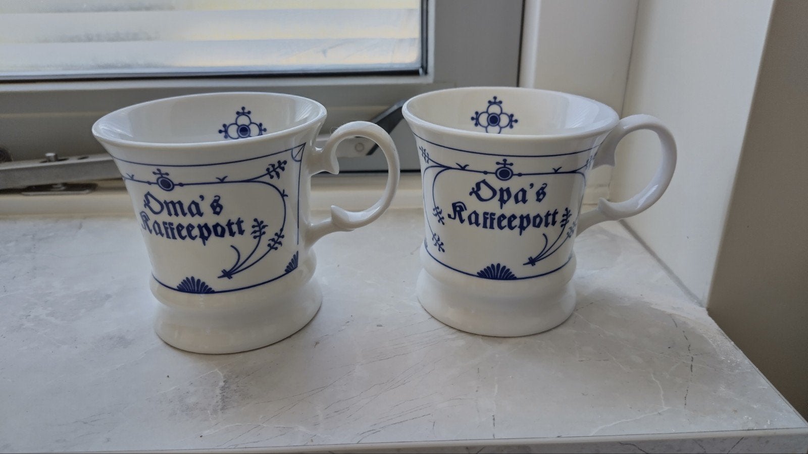 2 Saksisch blauwe koffie/thee mokken voor opa en oma, Ophalen of Verzenden