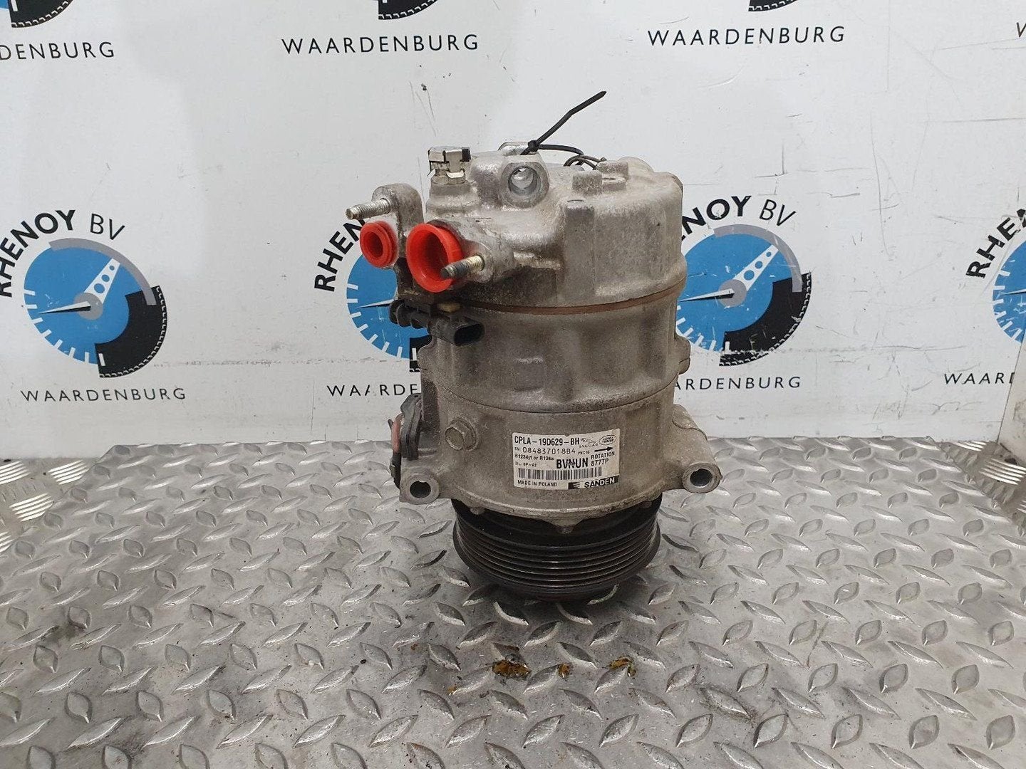 LANDROVER RANGE ROVER VELAR AIRCO COMPRESSOR / AIRCOPOMP 201, Gebruikt, -, -, Ophalen of Verzenden