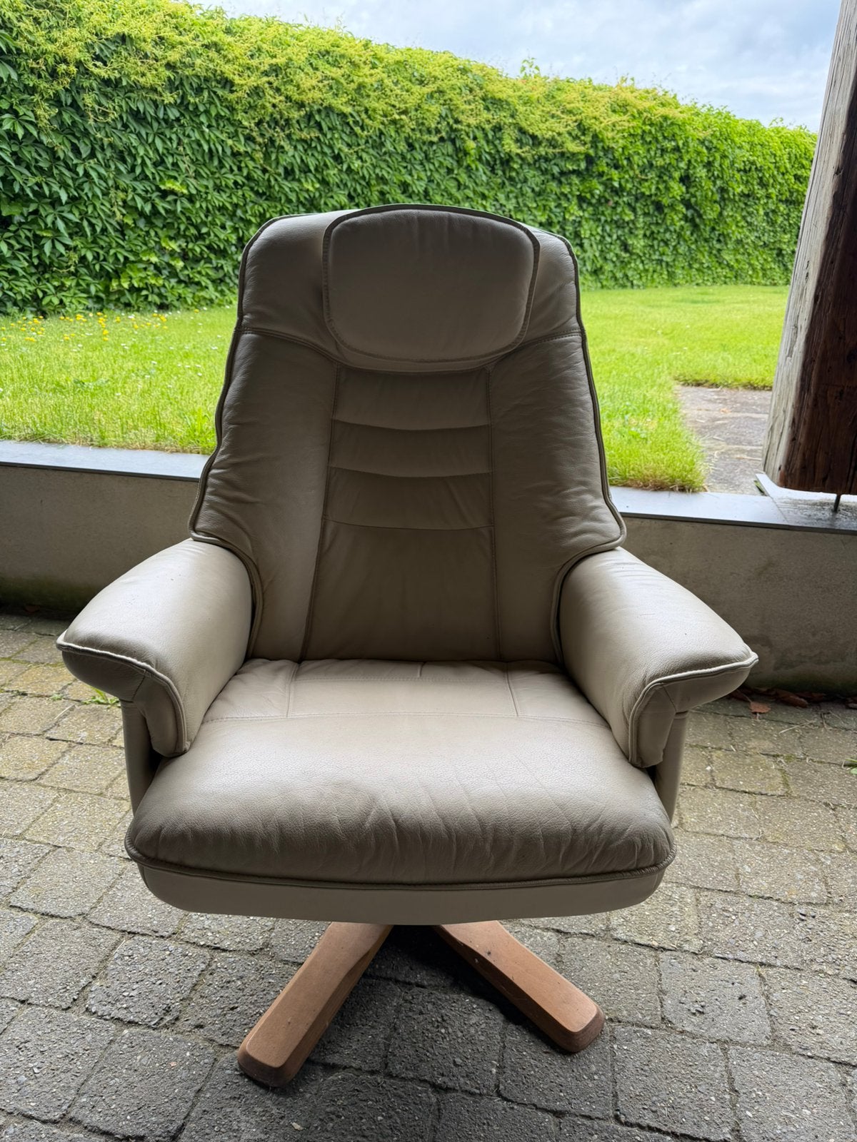 Hjort Knudsen leren relax draaifauteuil – crème leder, Huis en Inrichting, Fauteuils, Ophalen, Gebruikt, 50 tot 75 cm, Leer