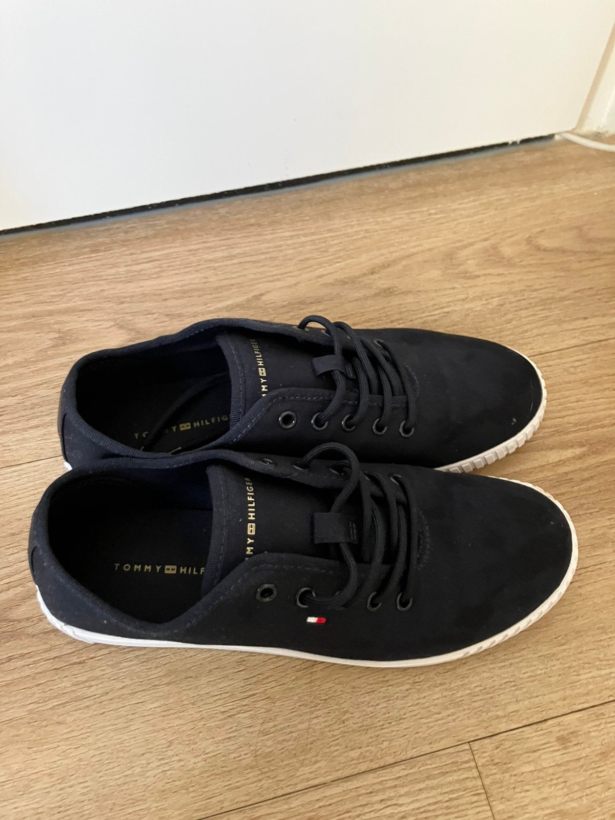 Gympen tommy hilfiger, Kleding | Dames, Schoenen, Ophalen of Verzenden, Zo goed als nieuw, Blauw, Sneakers of Gympen
