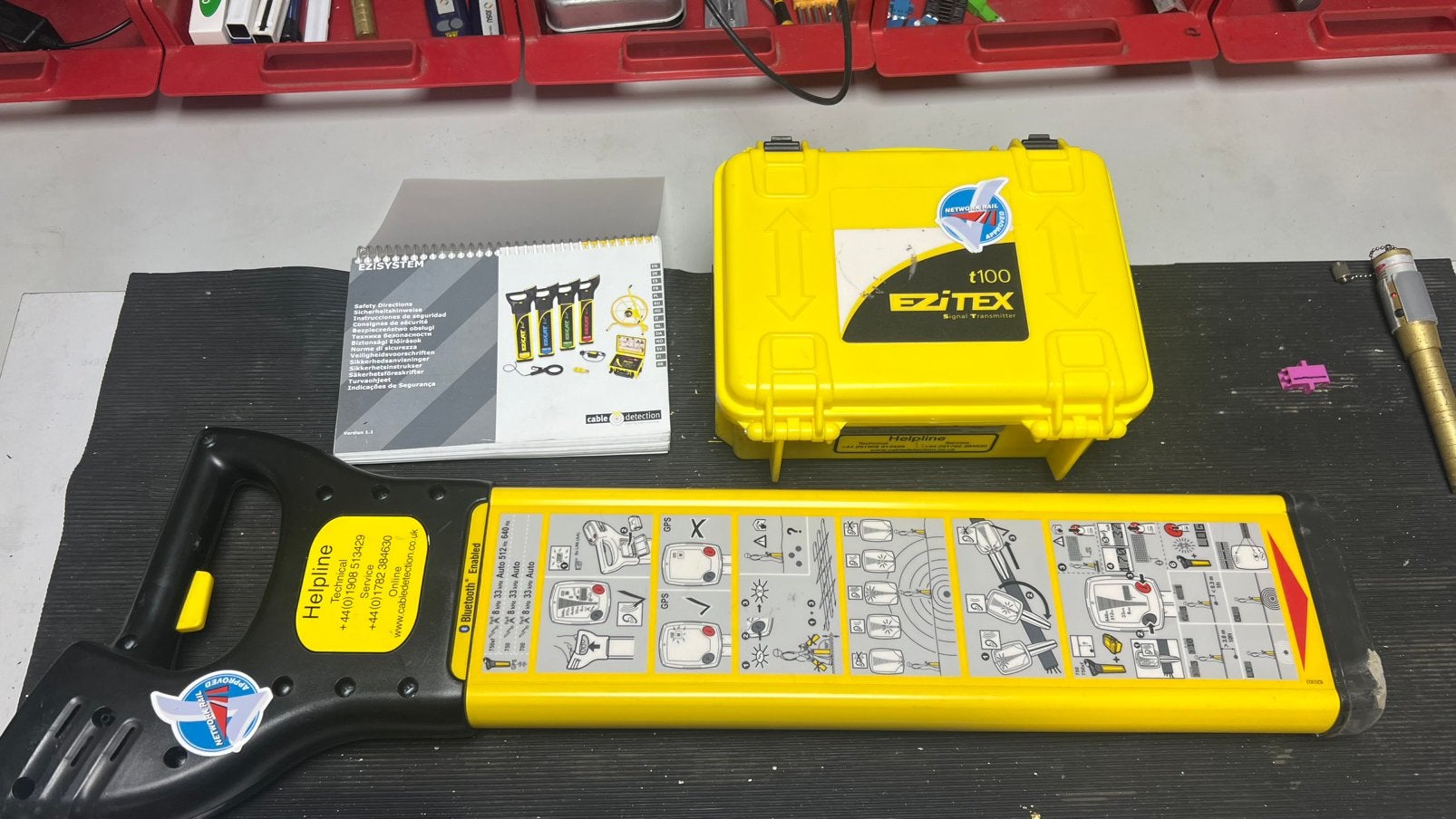 EZiTEX t100 Signaalzender & EZiCAT i750 Kabeldetector Set, Doe-het-zelf en Verbouw, Ophalen, Zo goed als nieuw, Overige meters