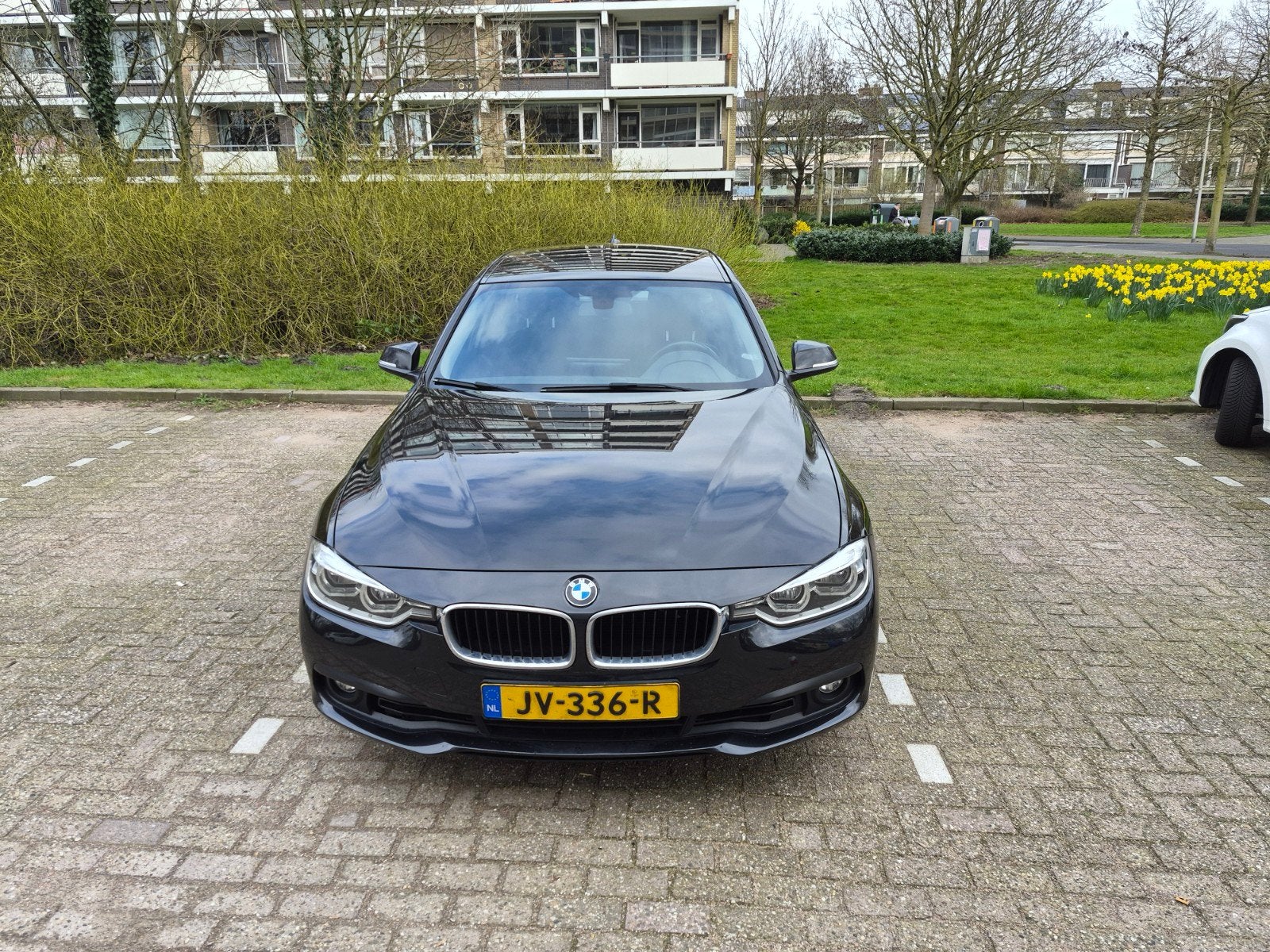 BMW 318i Touring AUT, Executive Navigatie Climate, 2016, Automaat, USB, 1465 kg, Zwart