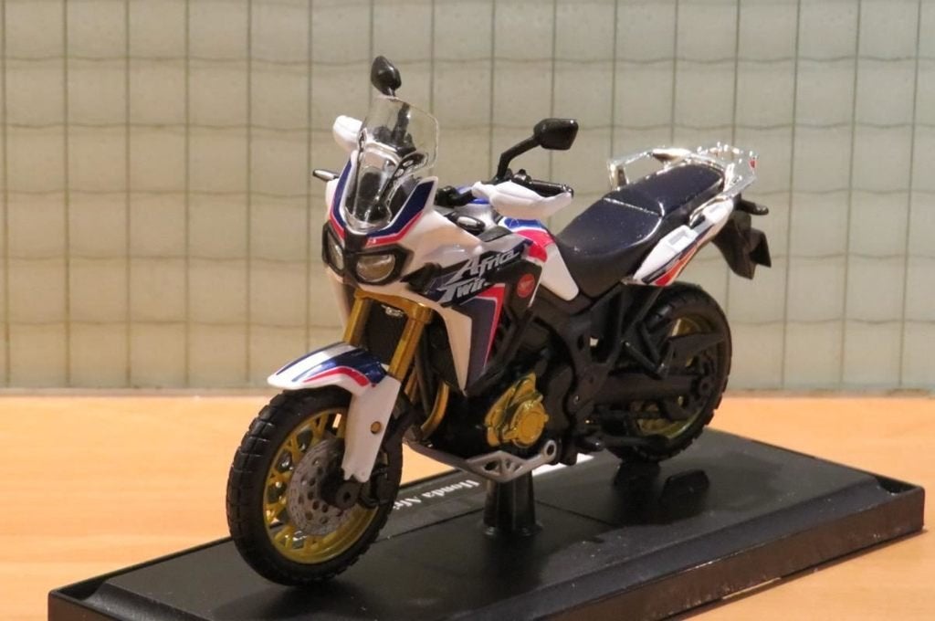 Honda CRF1000 Africa twin 1:18 Maisto, MayCheong, Maisto, Nieuw, Ophalen of Verzenden