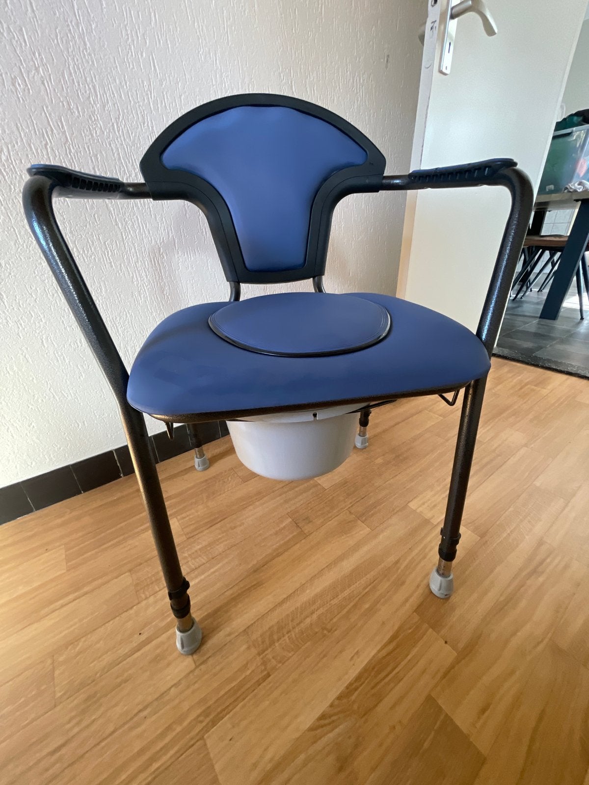 Po stoel, Ophalen