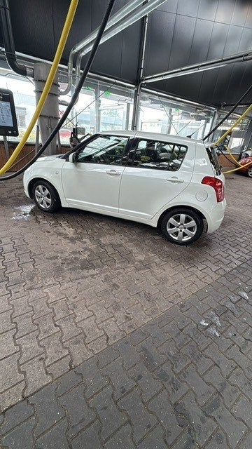 Suzuki Swift 1.3 5DRS 2008 Wit - APK 25-3-2027, Auto's, Voorwielaandrijving, Stof, 40 €/maand, 400 kg