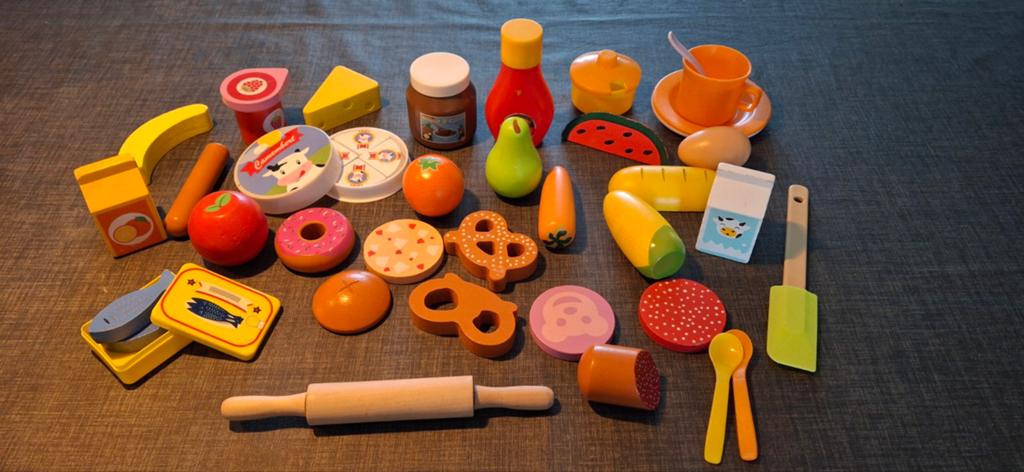 Grote set houten speelgoedeten voor kinderkeuken, Kinderen en Baby's, Speelgoed | Houten speelgoed, Ophalen of Verzenden, Gebruikt