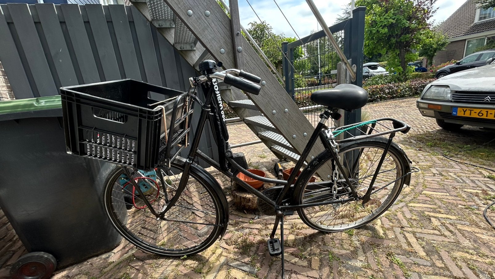 Omafiets met mand en kettingslot, Ophalen, Gebruikt, Terugtraprem, Goederen